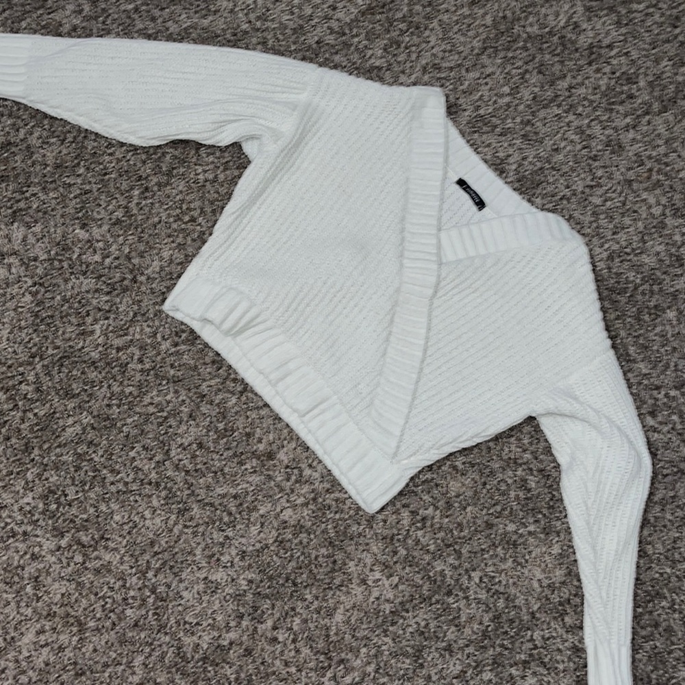 White sweater size s
